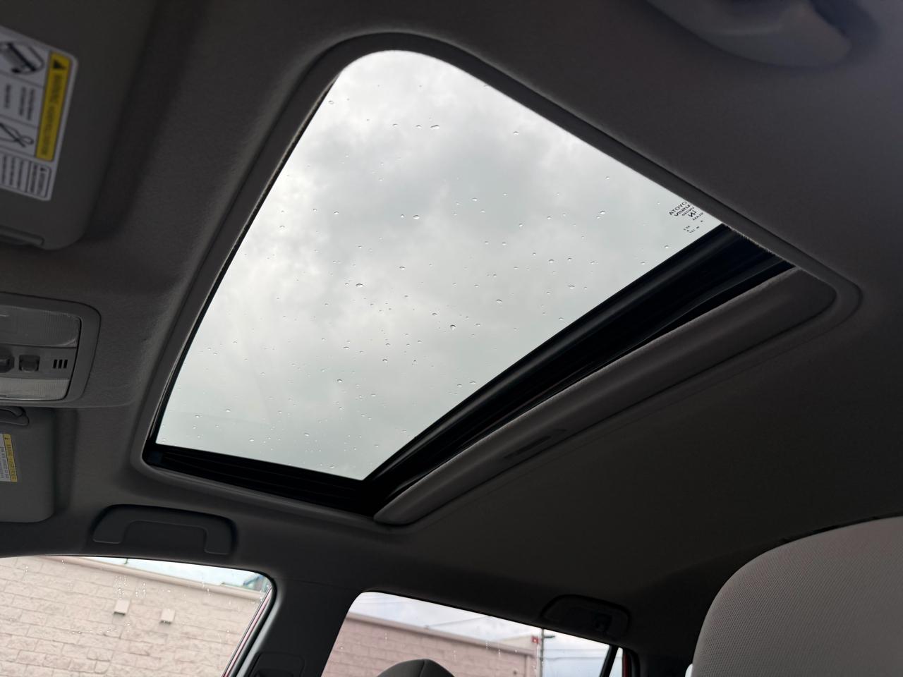 Toyota RAV4 Base I4 4WD 2012