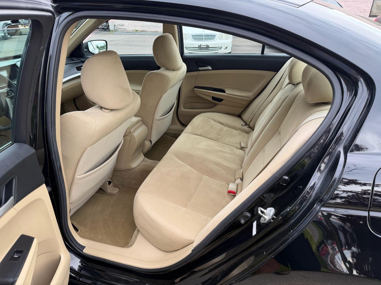 Honda Accord LX-P Sedan AT 2012
