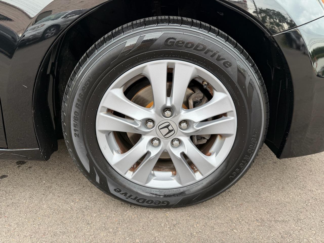 Honda Accord LX-P Sedan AT 2012