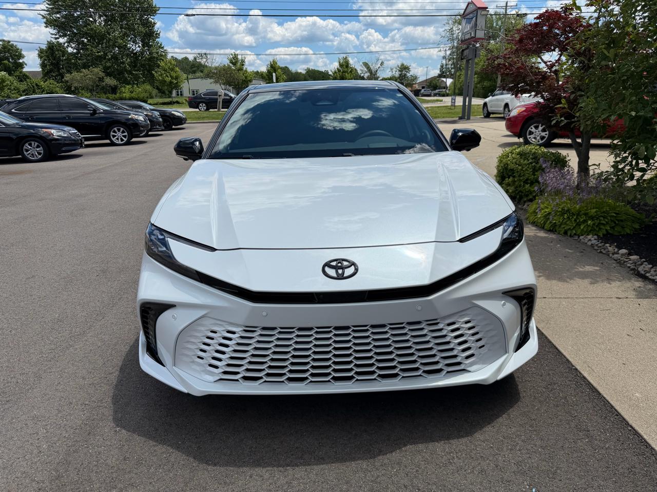 Toyota Camry Hybrid XSE 2026
