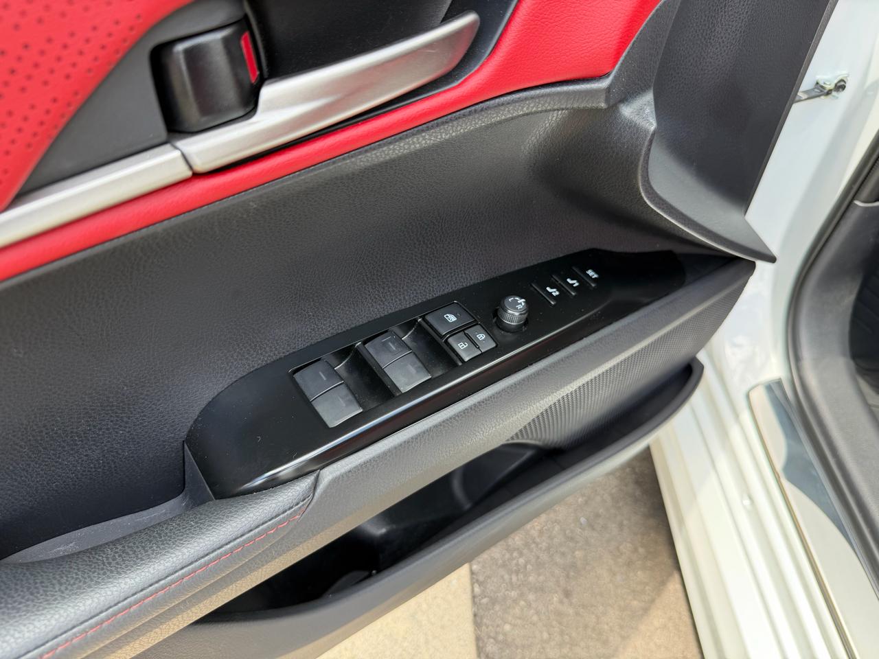Toyota Camry Hybrid XSE 2026