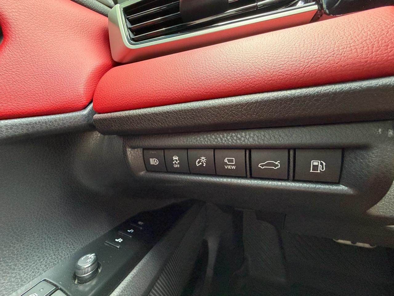 Toyota Camry Hybrid XSE 2026