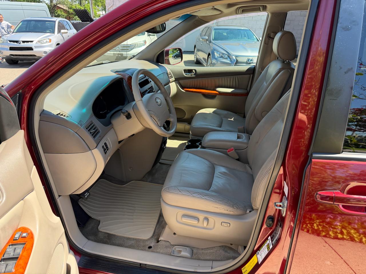 Toyota Sienna XLE Limited FWD 2008
