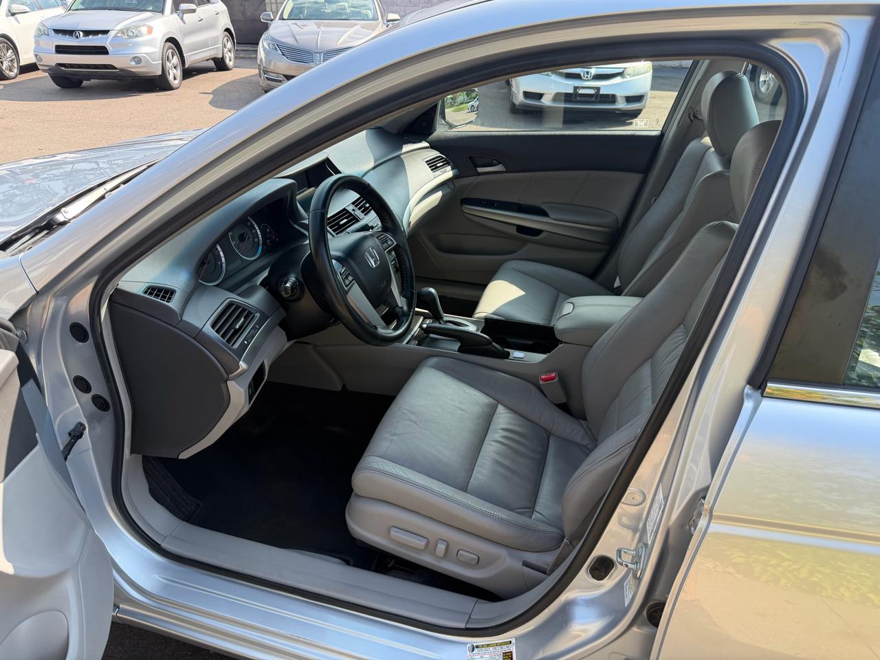 Honda Accord EX-L V-6 Sedan AT 2009