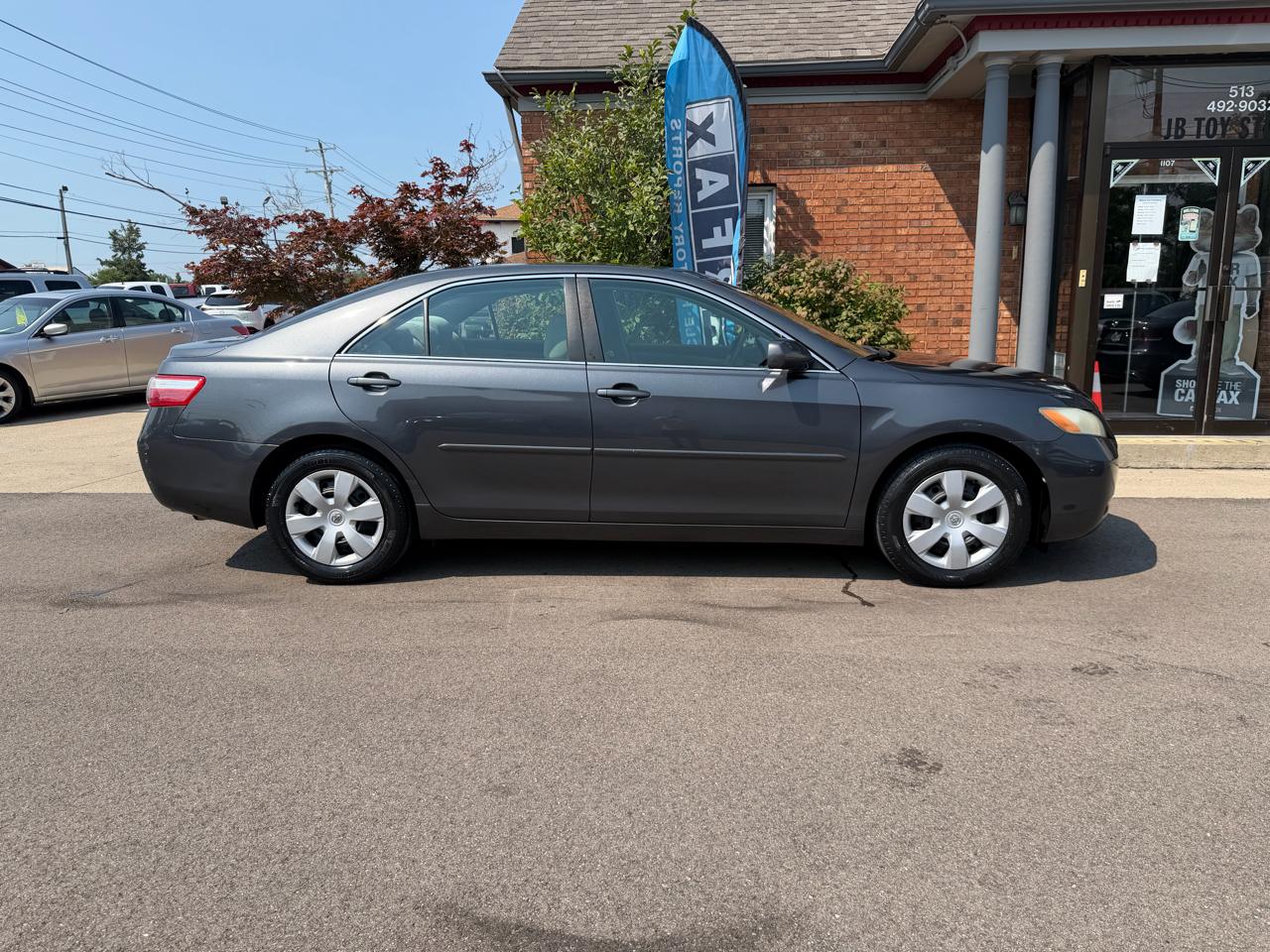 Toyota Camry LE 5-Spd AT 2009