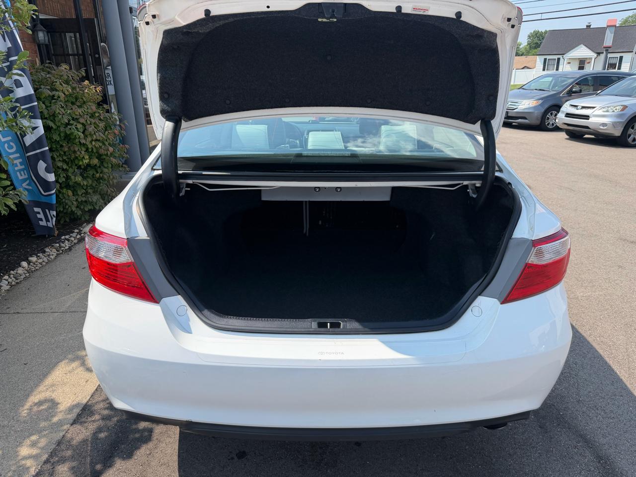 Toyota Camry SE 2017