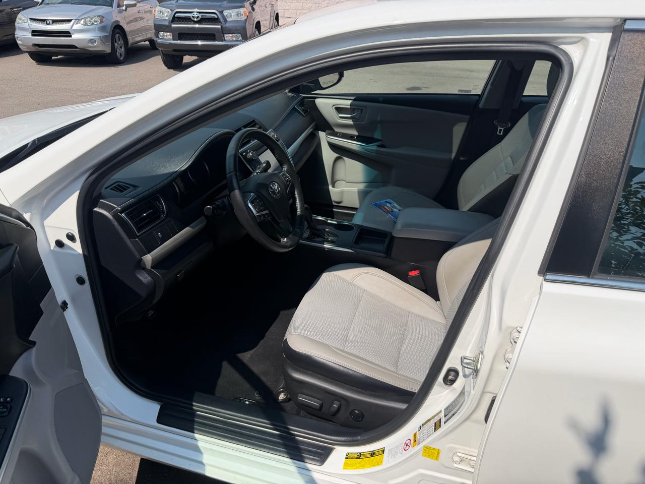 Toyota Camry SE 2017