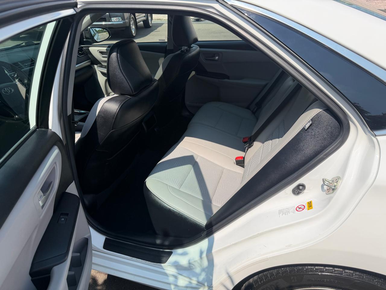 Toyota Camry SE 2017