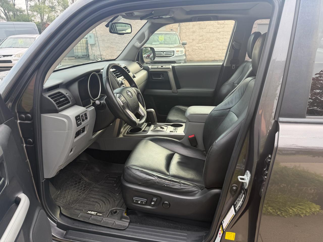 Toyota 4Runner SR5 4WD 2013