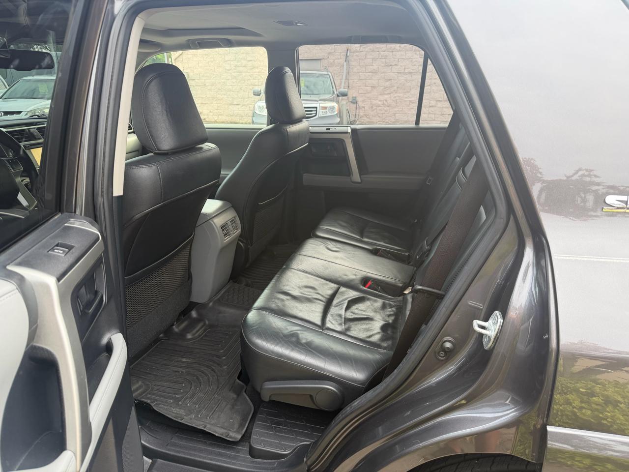Toyota 4Runner SR5 4WD 2013