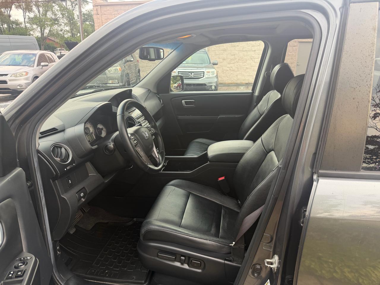 Honda Pilot EX-L 4WD 5-Spd AT with Navigation 2012