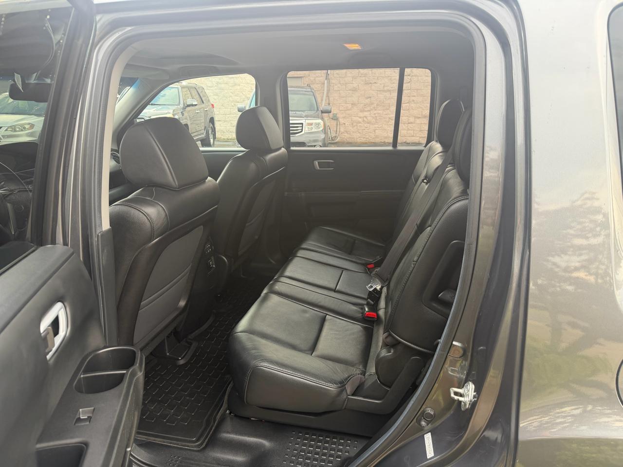 Honda Pilot EX-L 4WD 5-Spd AT with Navigation 2012