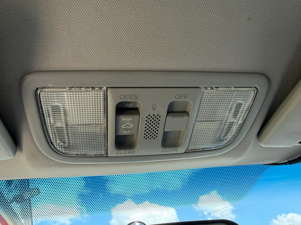 Honda Civic EX Sedan 5-Speed AT 2011