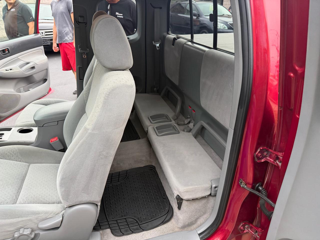Toyota Tacoma Access Cab I4 Automatic 2WD 2005