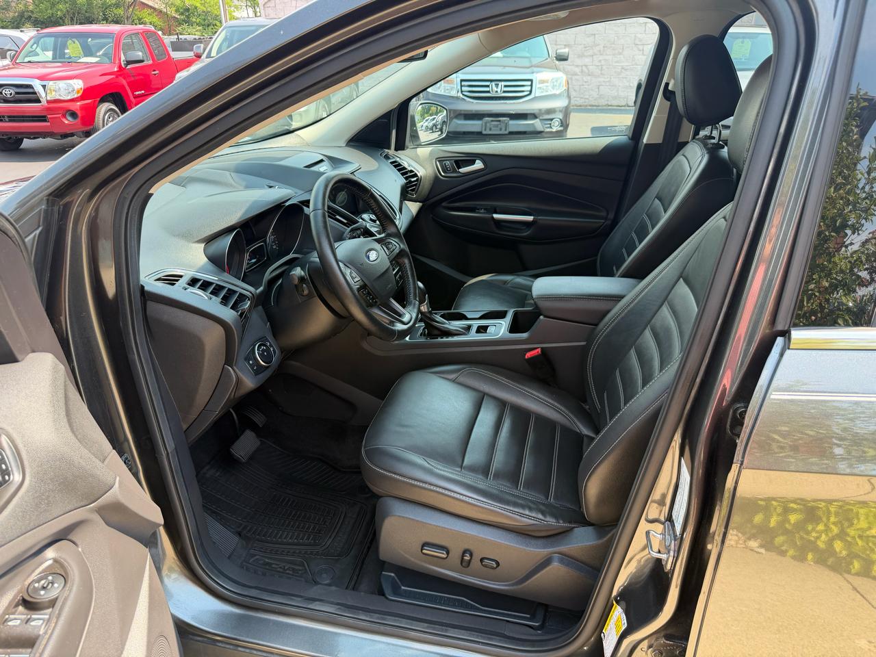 Ford Escape Titanium FWD 2017