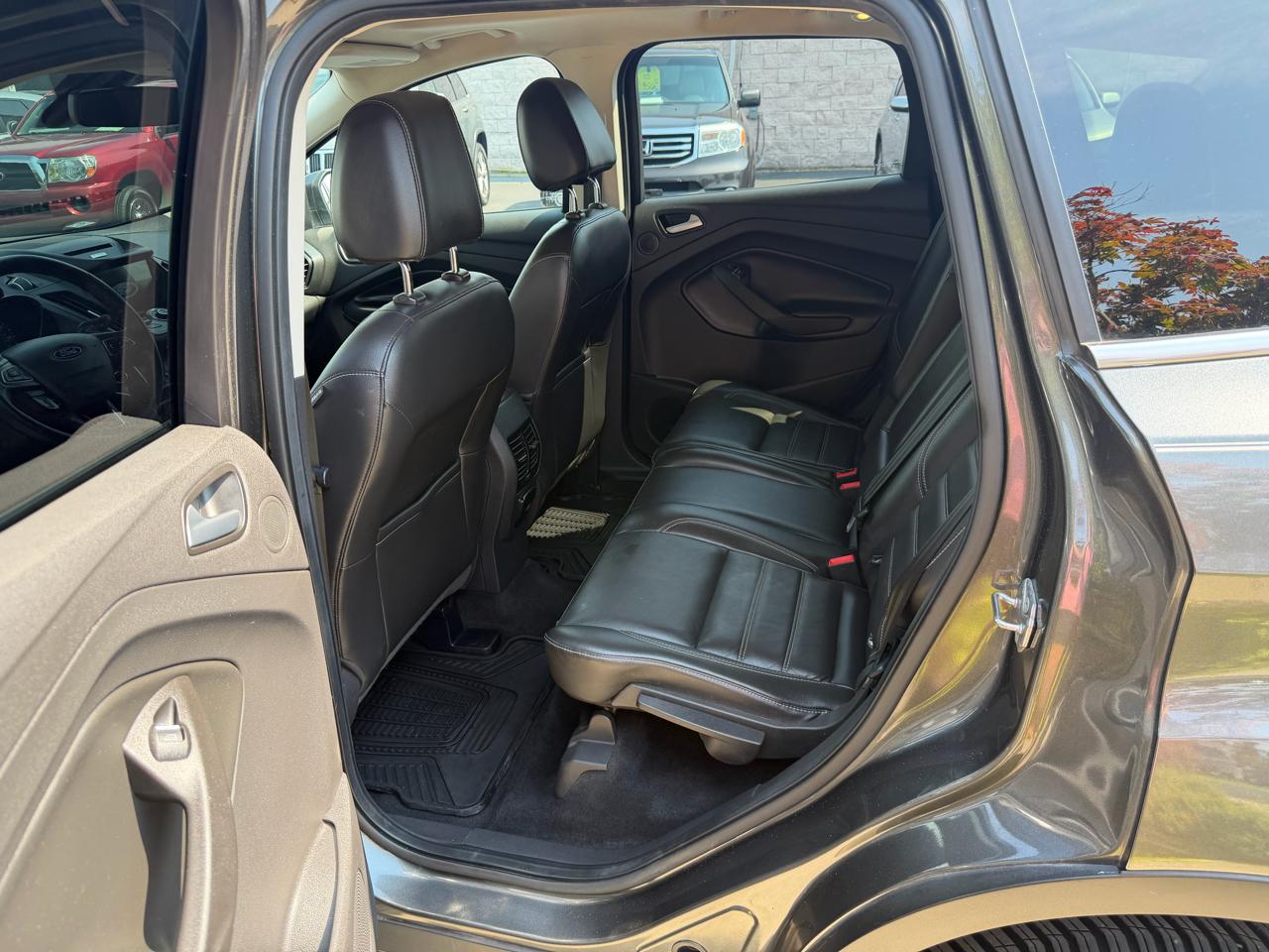 Ford Escape Titanium FWD 2017