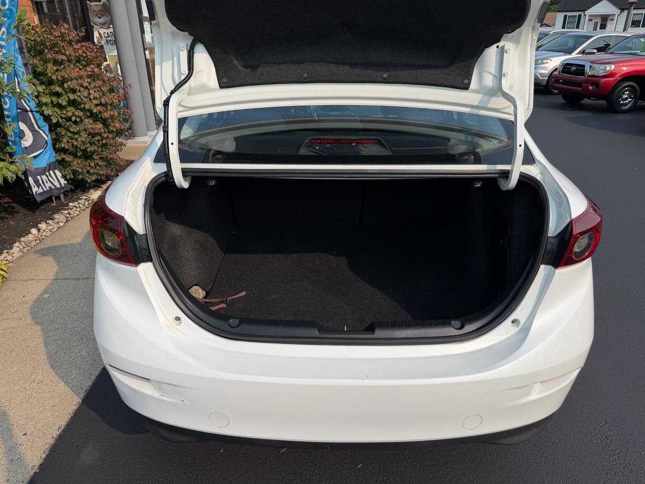Mazda MAZDA3 i Sport AT 4-Door 2014