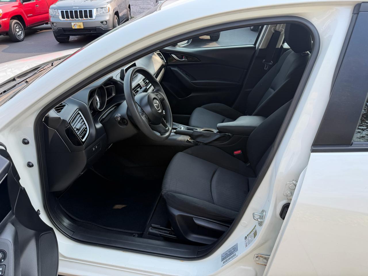 Mazda MAZDA3 i Sport AT 4-Door 2014