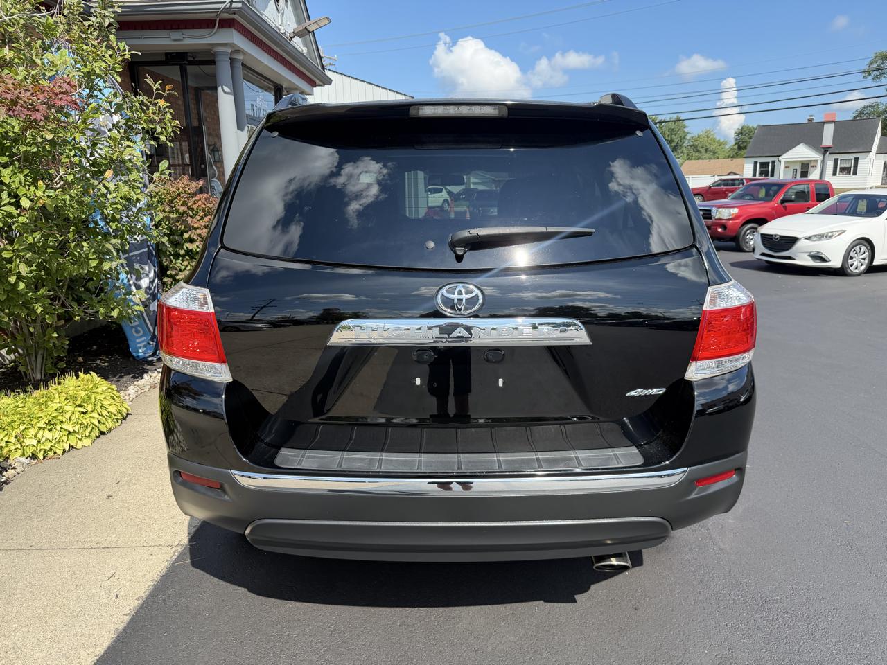 Toyota Highlander Limited 4WD 2011