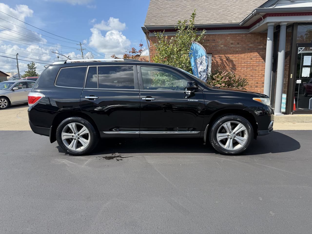 Toyota Highlander Limited 4WD 2011