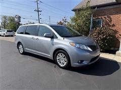 2014 Toyota Sienna 