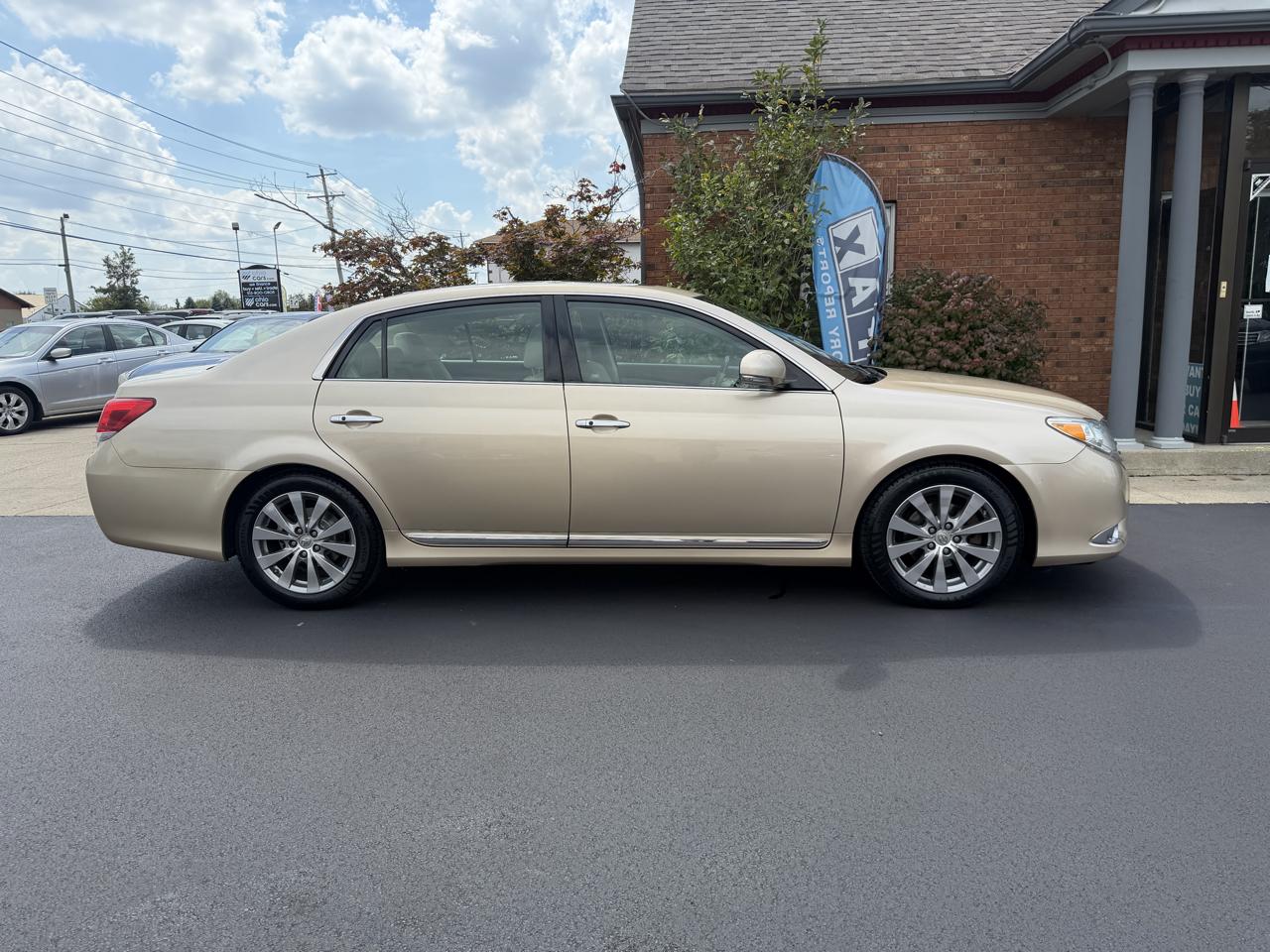 Toyota Avalon Limited 2011