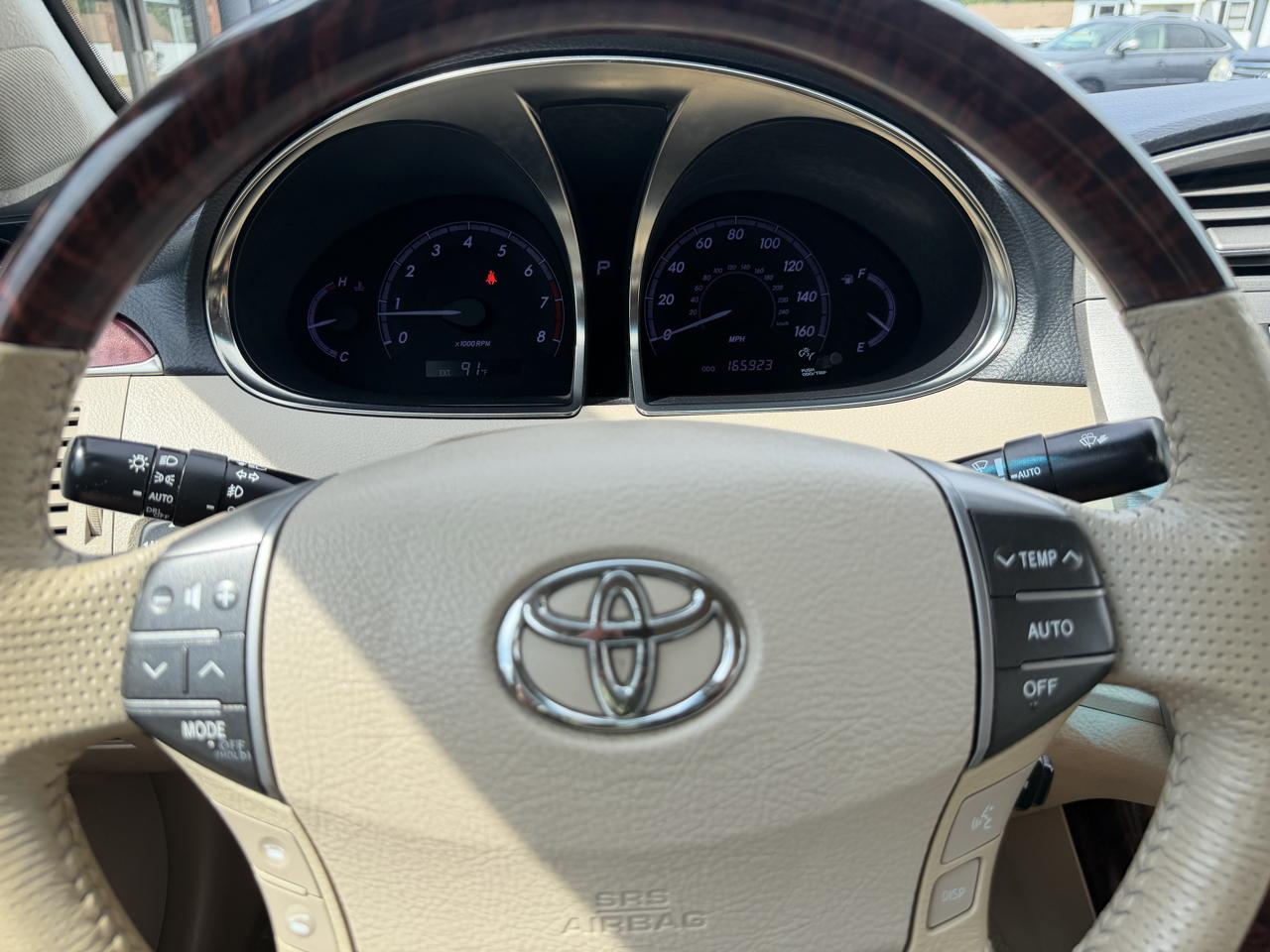 Toyota Avalon Limited 2011