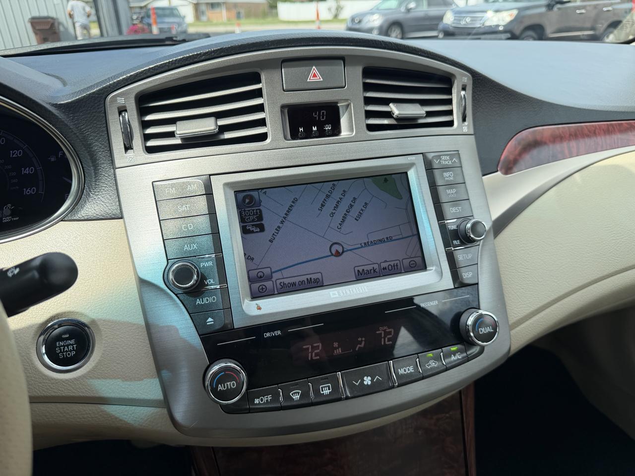 Toyota Avalon Limited 2011