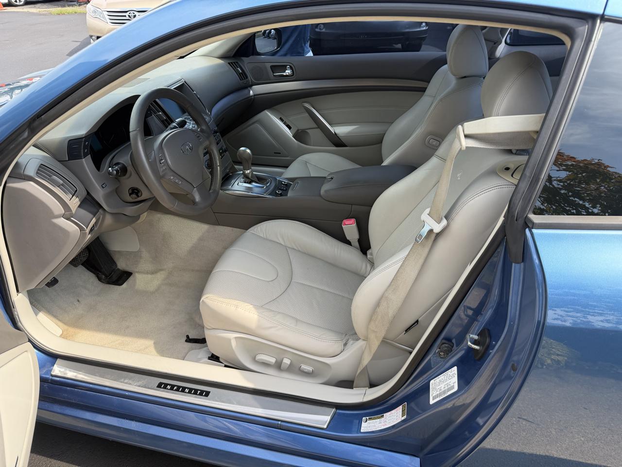 Infiniti G Coupe x AWD 2012