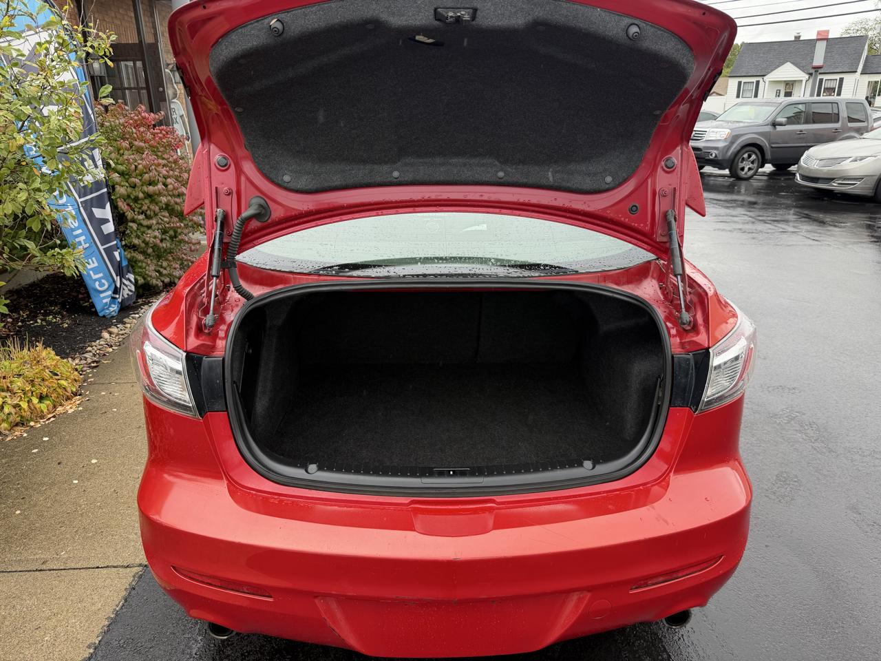 Mazda MAZDA3 s Sport 4-Door 2010