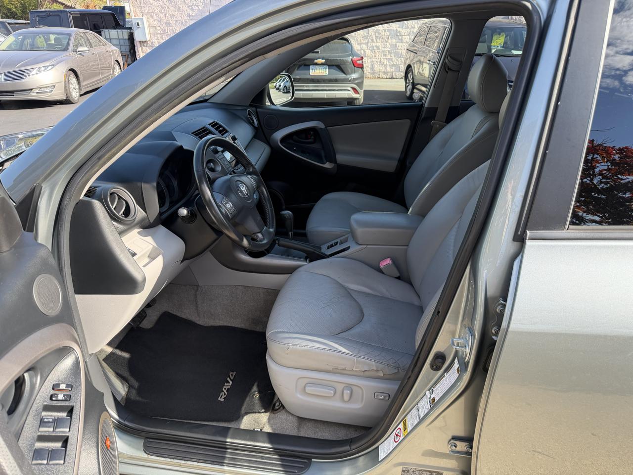 Toyota RAV4 Limited V6 4WD 2007
