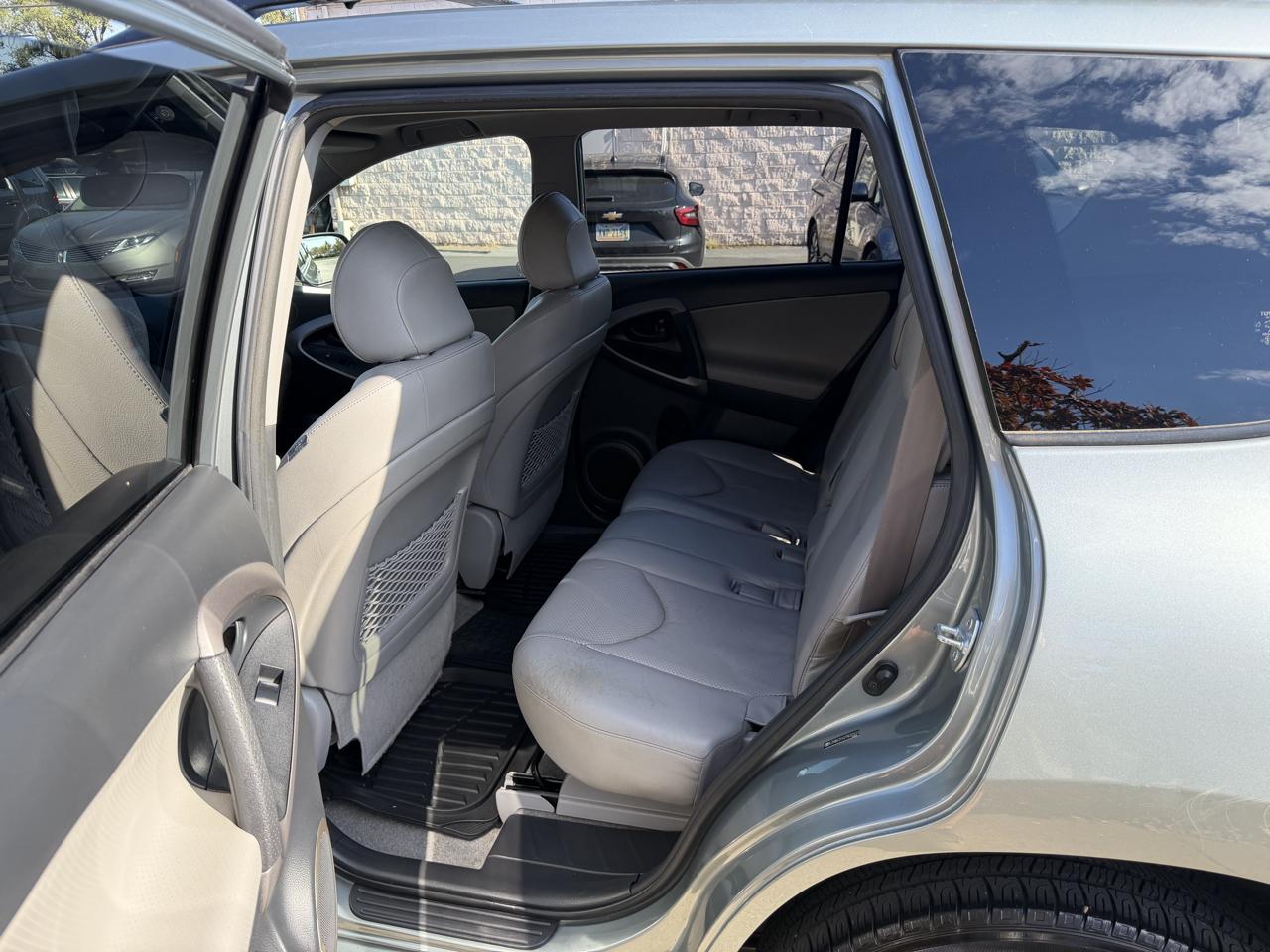 Toyota RAV4 Limited V6 4WD 2007
