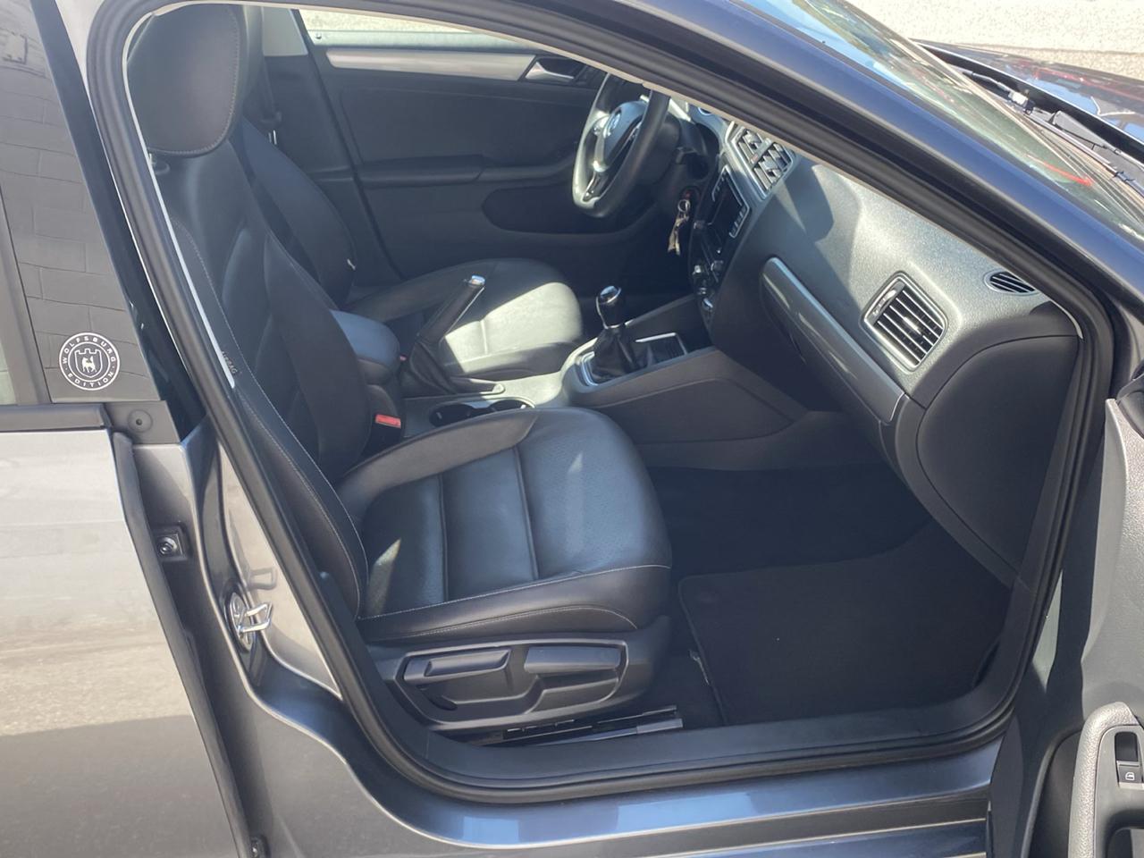 Volkswagen Jetta 1.4T SE 6A 2018