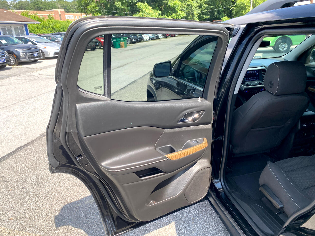 GMC Acadia SLE-2 FWD 2017 GMC Acadia SLE-2 FWD 2017