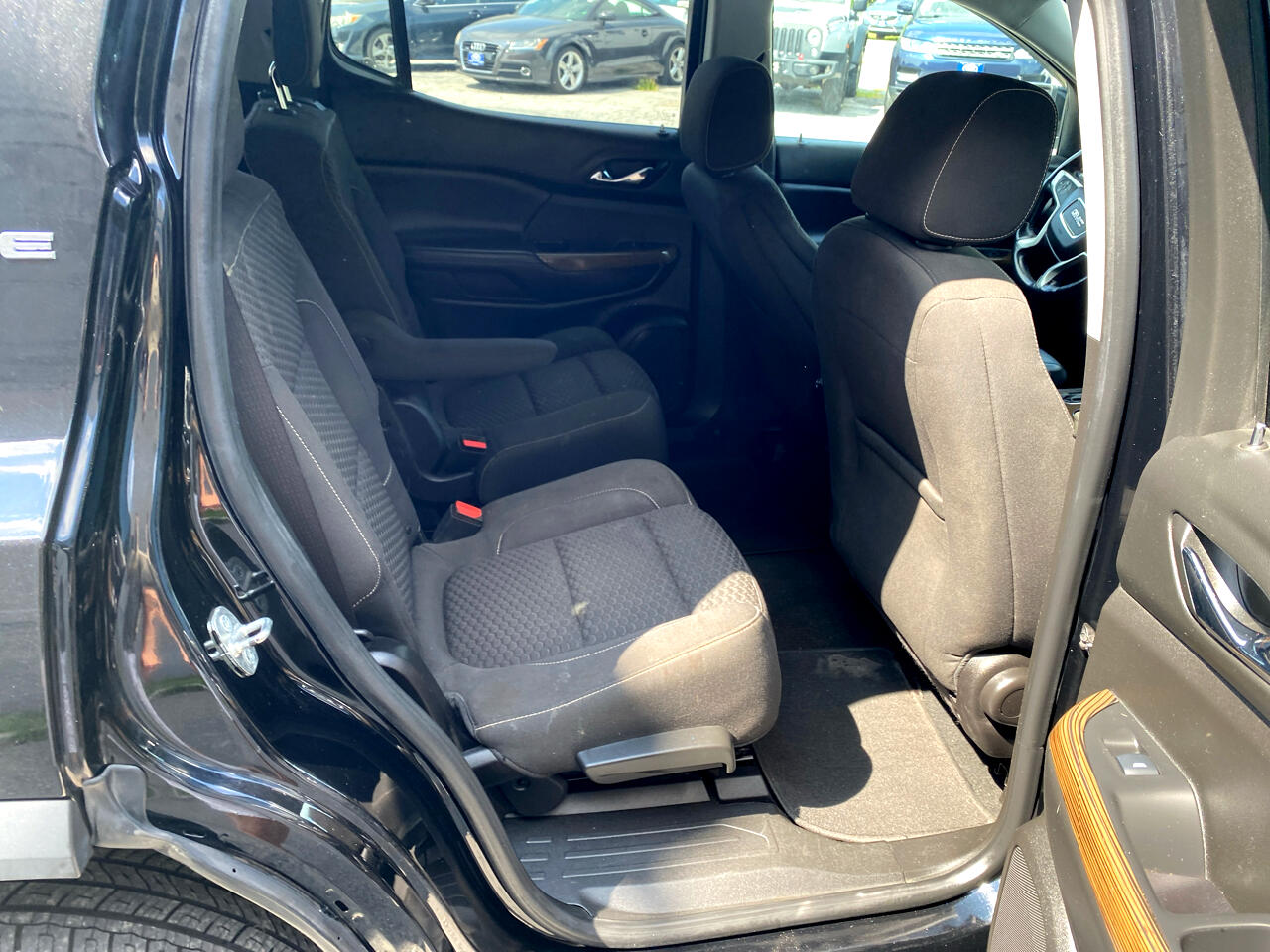 GMC Acadia SLE-2 FWD 2017 GMC Acadia SLE-2 FWD 2017