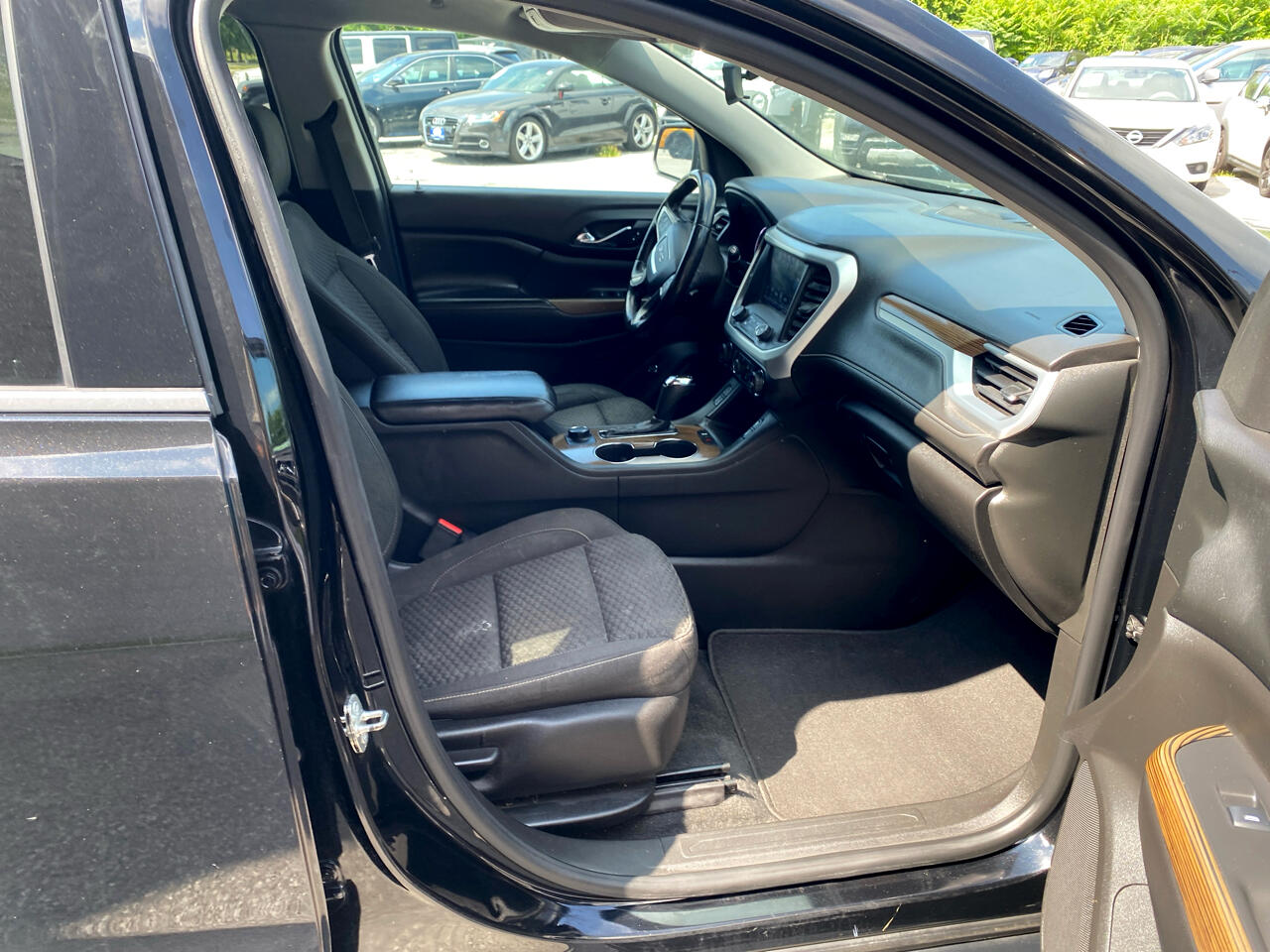 GMC Acadia SLE-2 FWD 2017 GMC Acadia SLE-2 FWD 2017