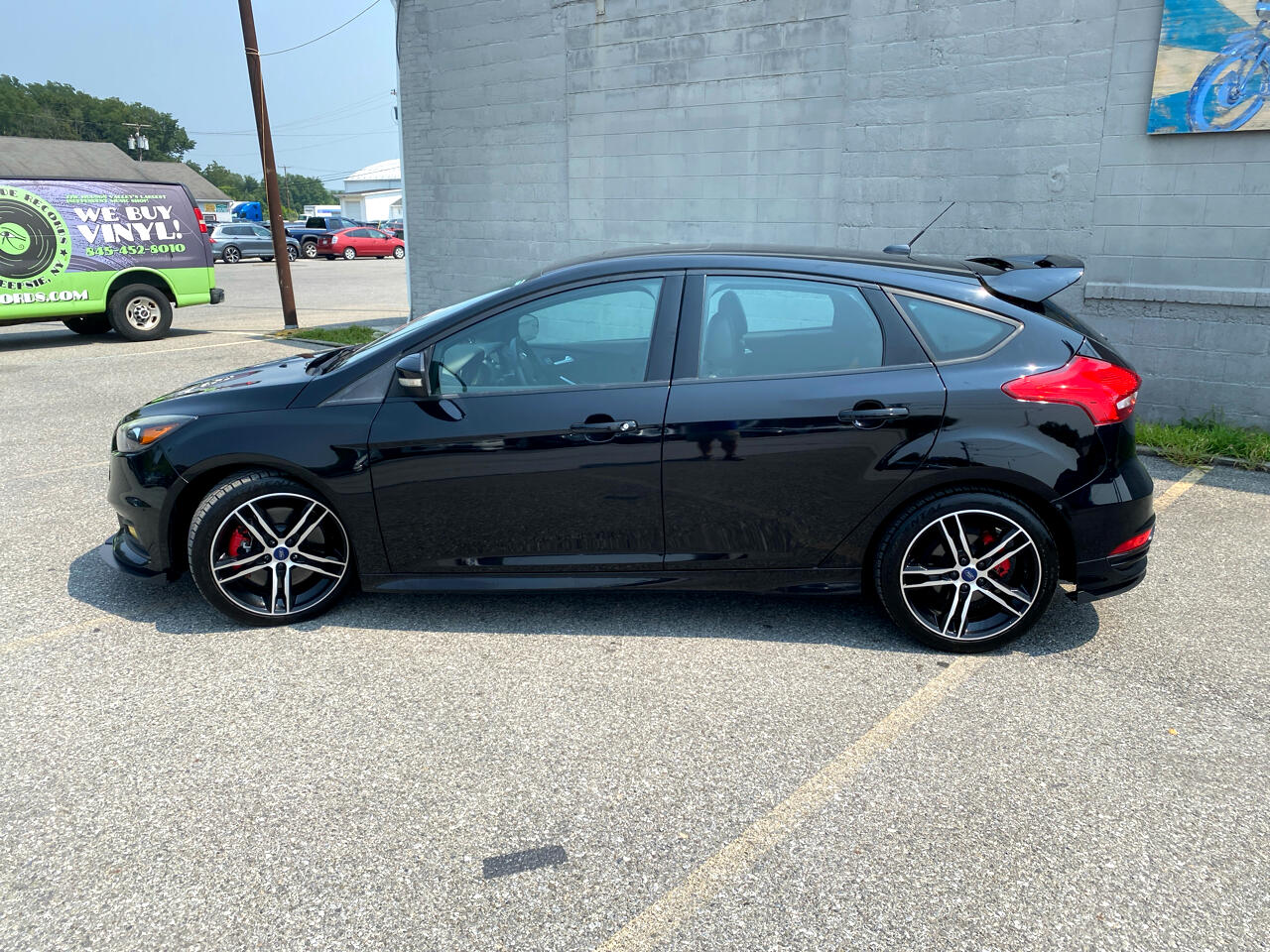 Ford Focus ST Hatch 2016 Ford Focus ST Hatch 2016