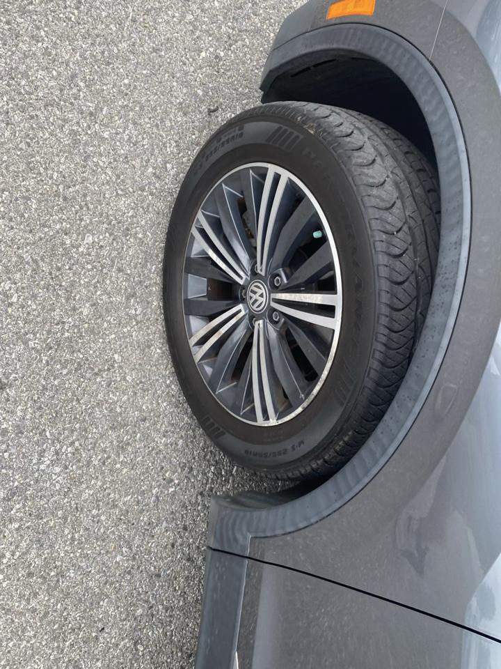 Volkswagen Tiguan SEL 4D SUV 4Motion 2018