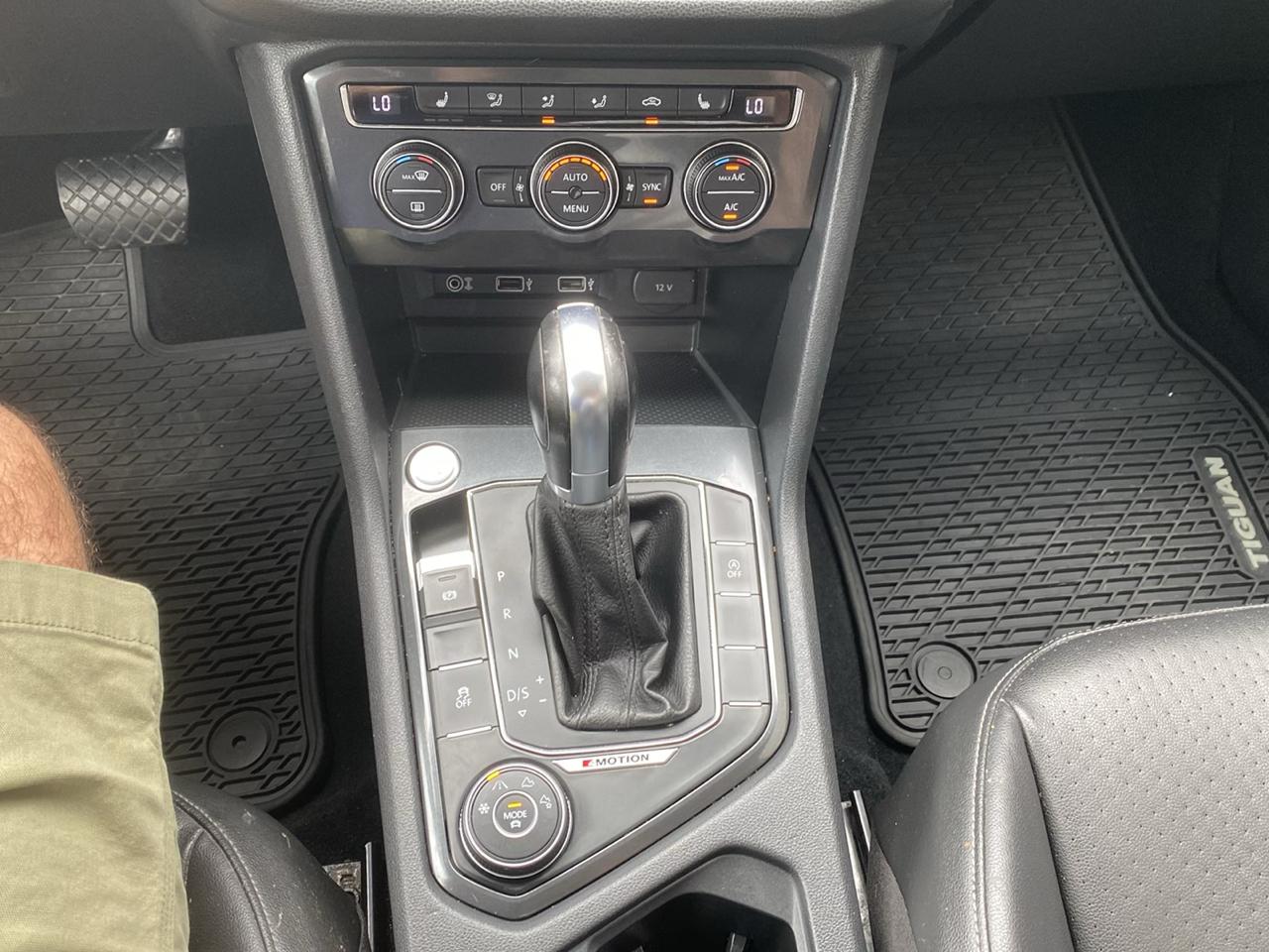 Volkswagen Tiguan SEL 4D SUV 4Motion 2018