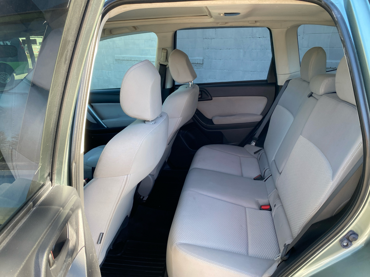 2014 Subaru Forester 2.5i Premium photo 9