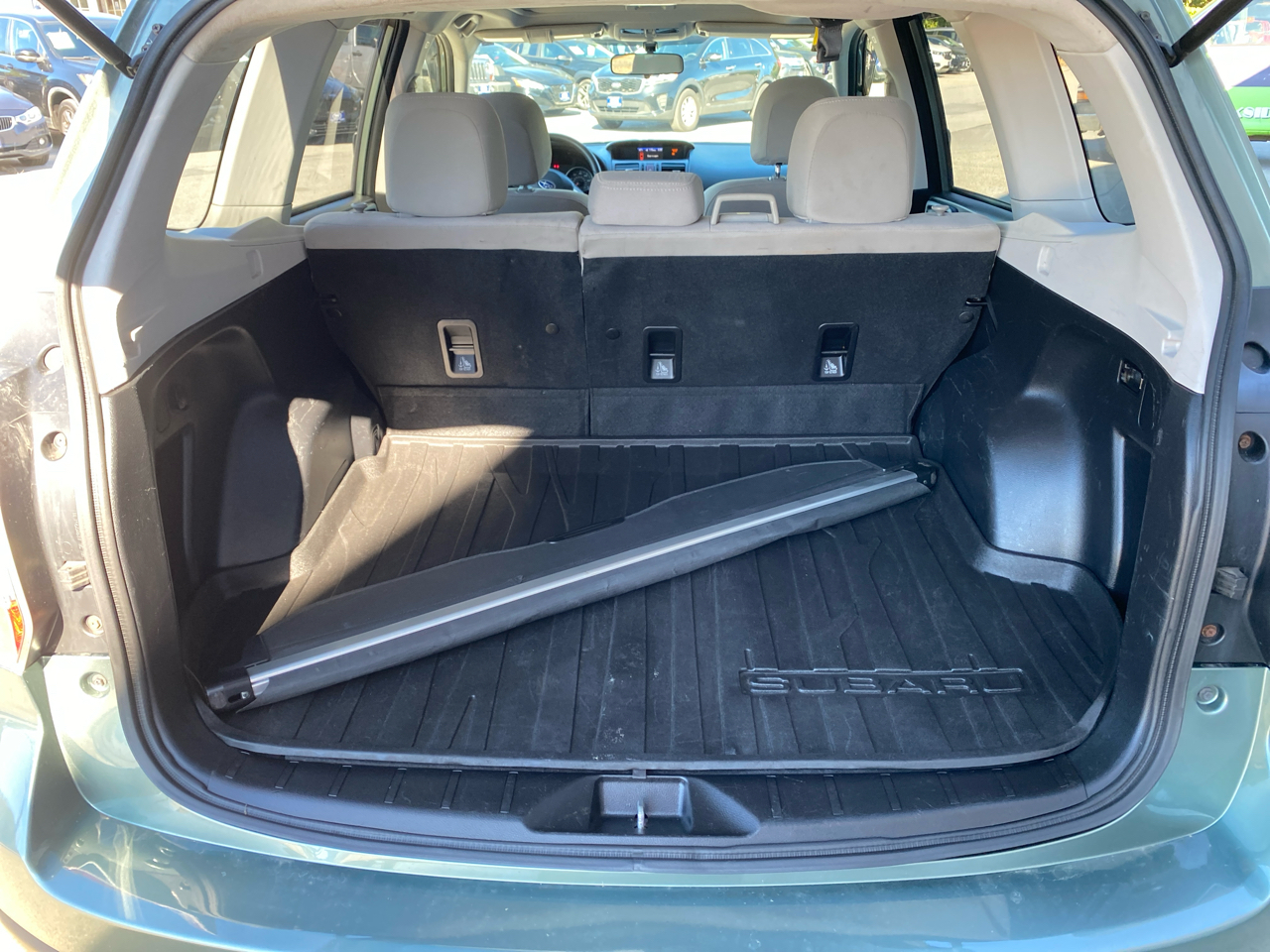 2014 Subaru Forester 2.5i Premium photo 11