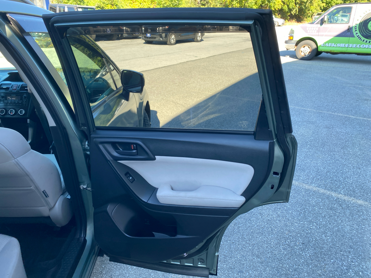 2014 Subaru Forester 2.5i Premium photo 13