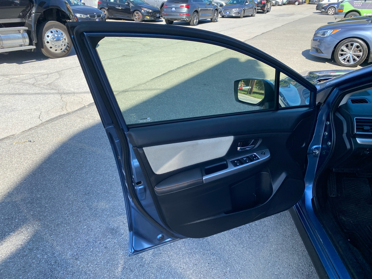 2017 Subaru Crosstrek 2.0i Premium photo 7