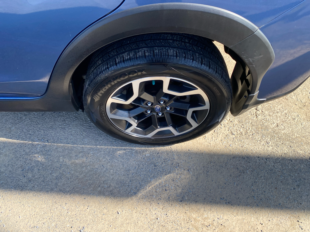 2017 Subaru Crosstrek 2.0i Premium photo 11