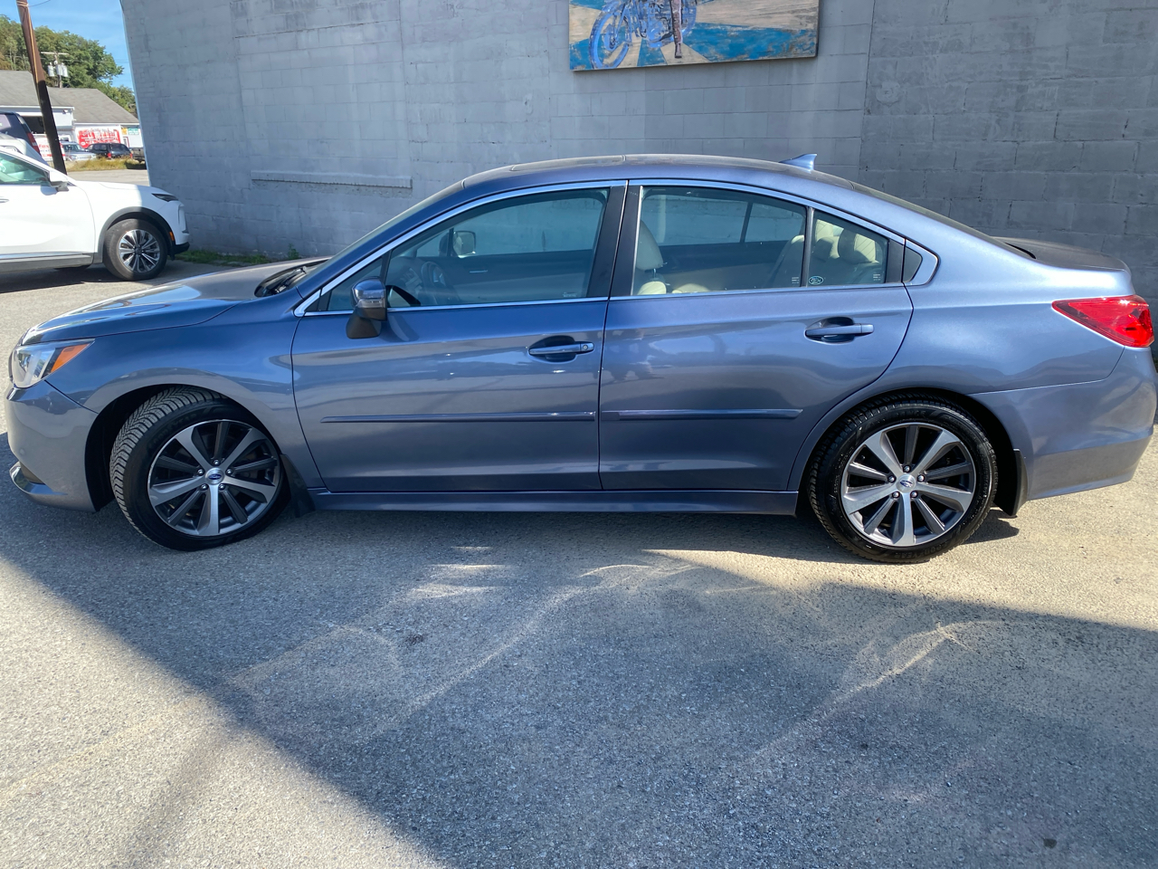 2016 Subaru Legacy 3.6R Limited photo 3