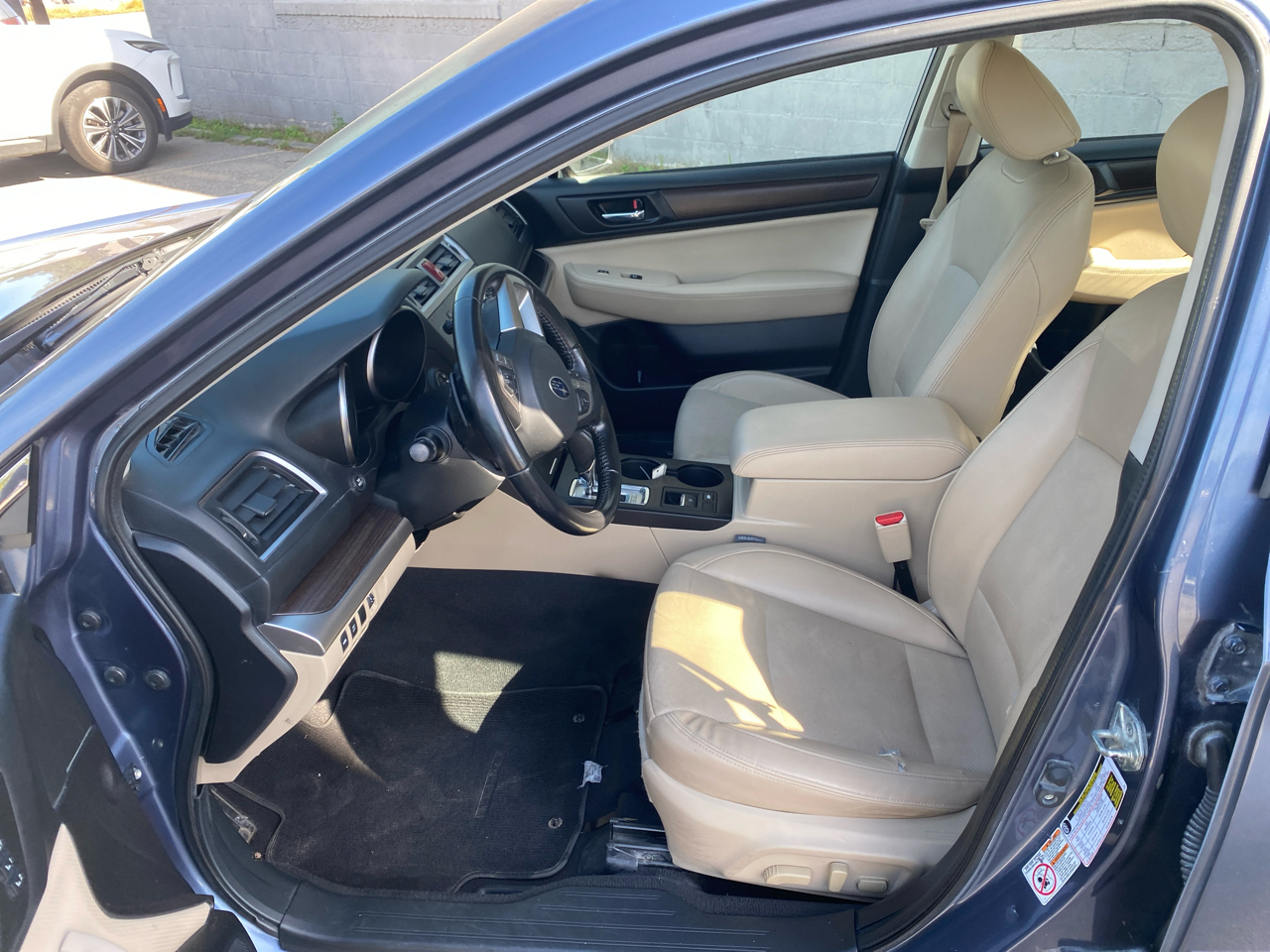 2016 Subaru Legacy 3.6R Limited photo 9