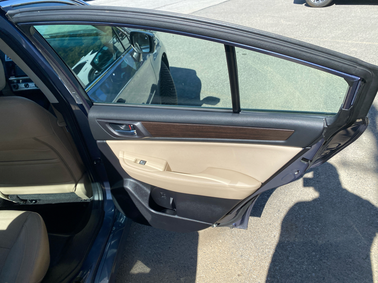 2016 Subaru Legacy 3.6R Limited photo 14