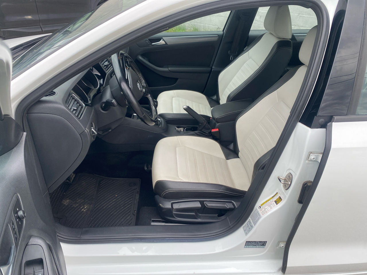 Volkswagen Jetta SE 5M 2016 Volkswagen Jetta SE 5M 2016