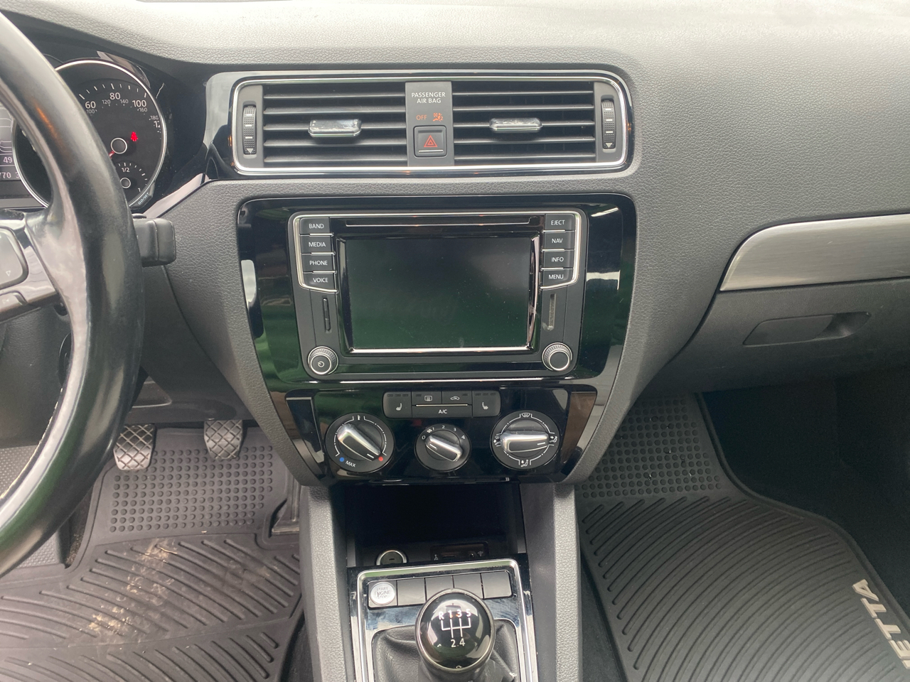 Volkswagen Jetta SE 5M 2016 Volkswagen Jetta SE 5M 2016