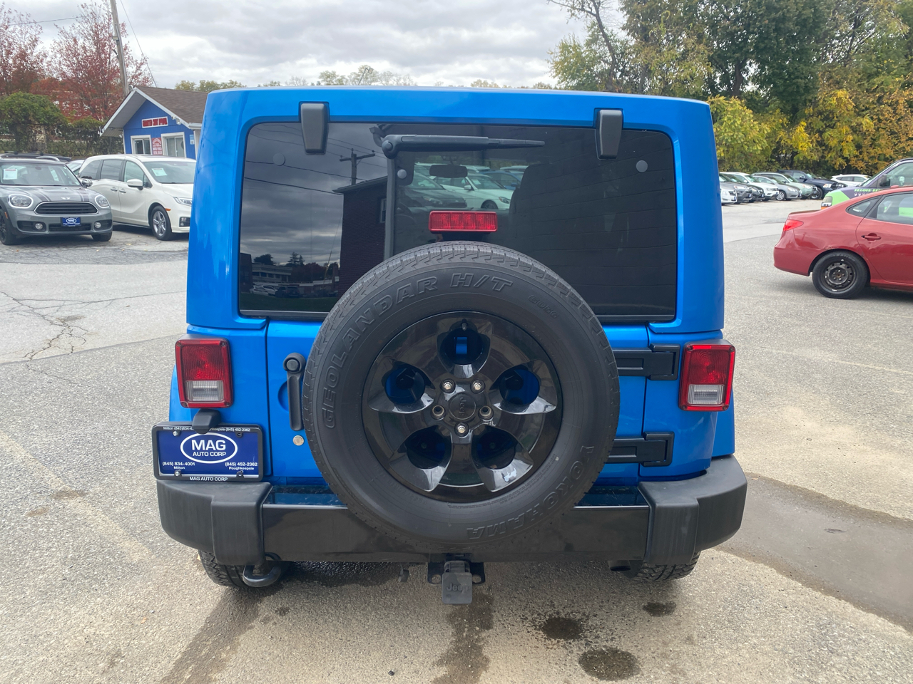 Jeep Wrangler Unlimited Sahara 4WD 2015 Jeep Wrangler Unlimited Sahara 4WD 2015